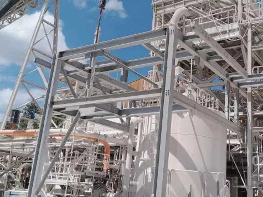 Montaje de estructura metálica