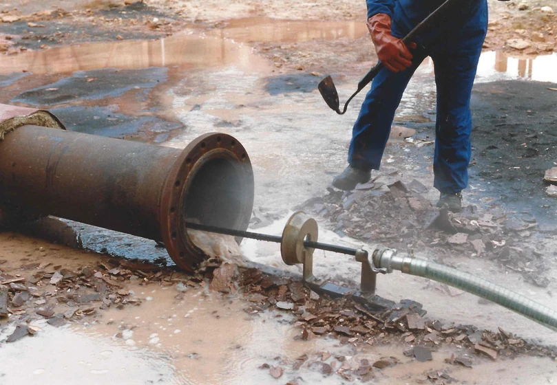 Limpieza mecánica, hydroblasting y flushing — imagen técnica